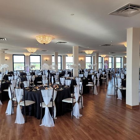 Ariel Broadway Hotel Lorain 외부 사진