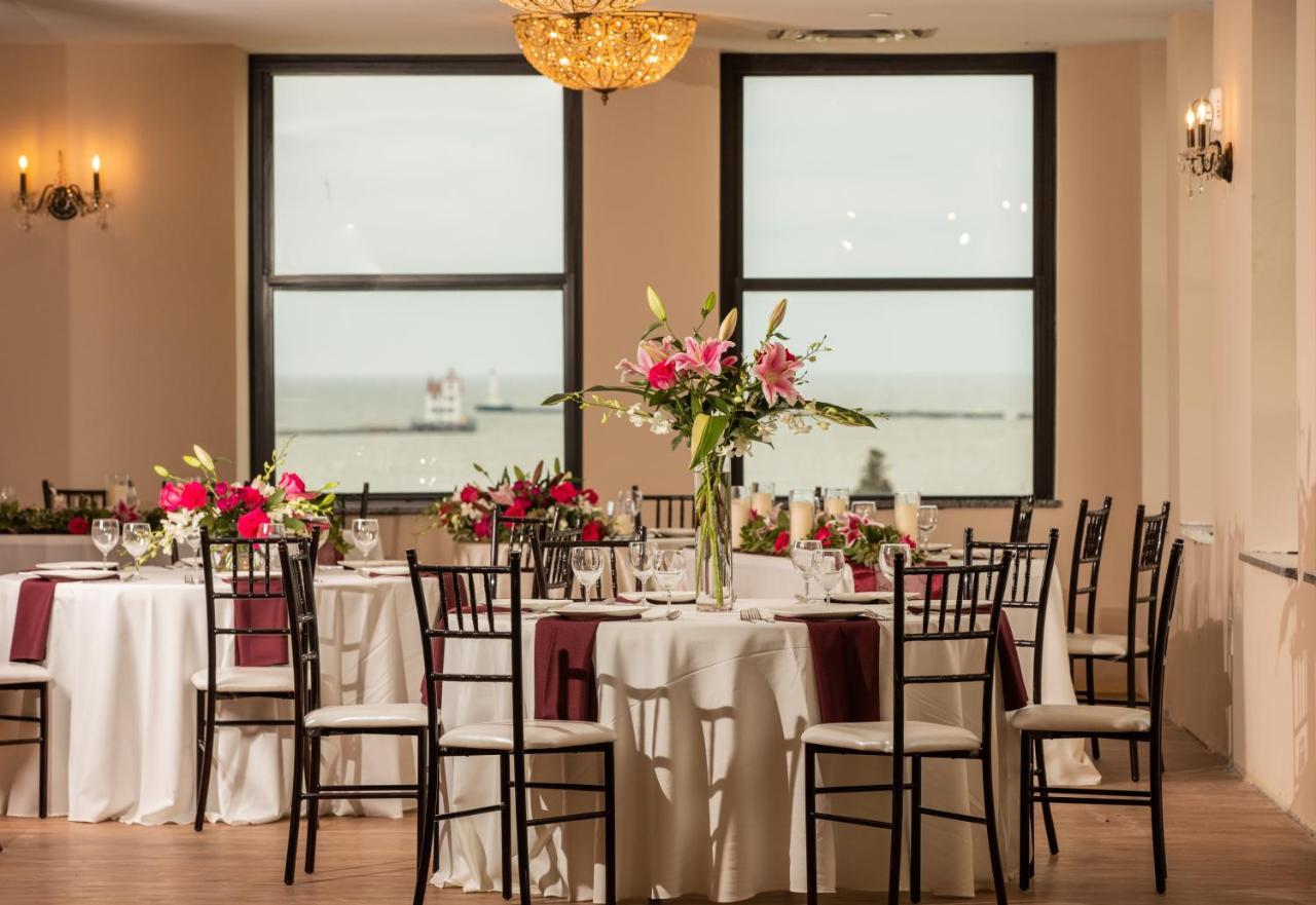 Ariel Broadway Hotel Lorain 외부 사진