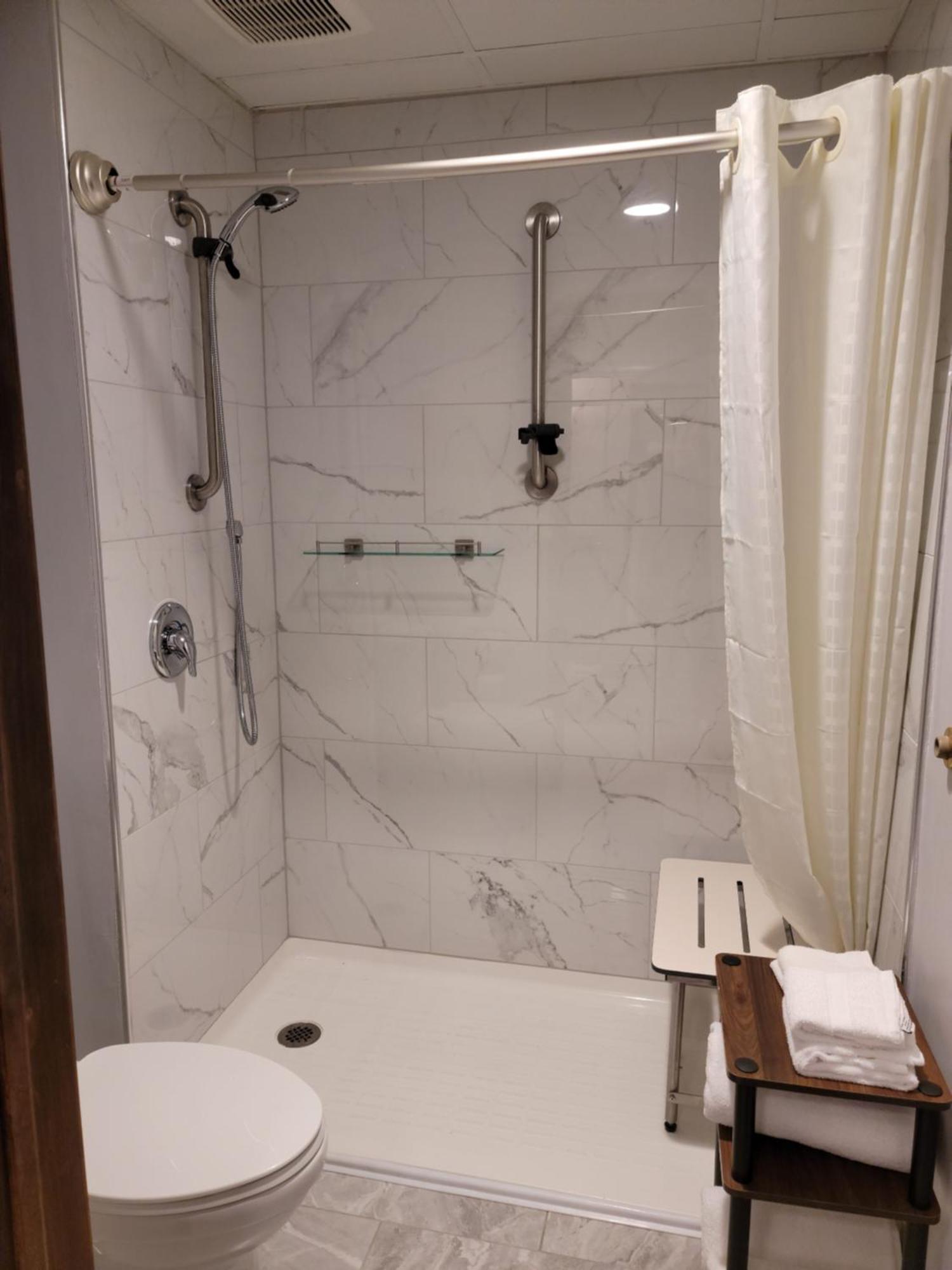 Ariel Broadway Hotel Lorain 외부 사진