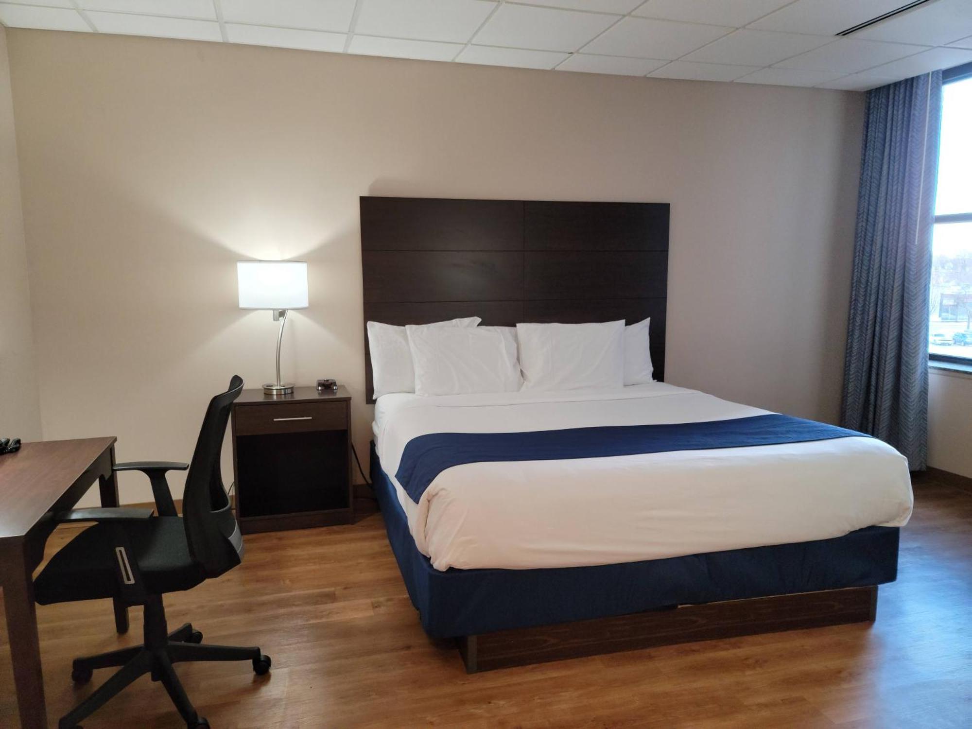 Ariel Broadway Hotel Lorain 외부 사진