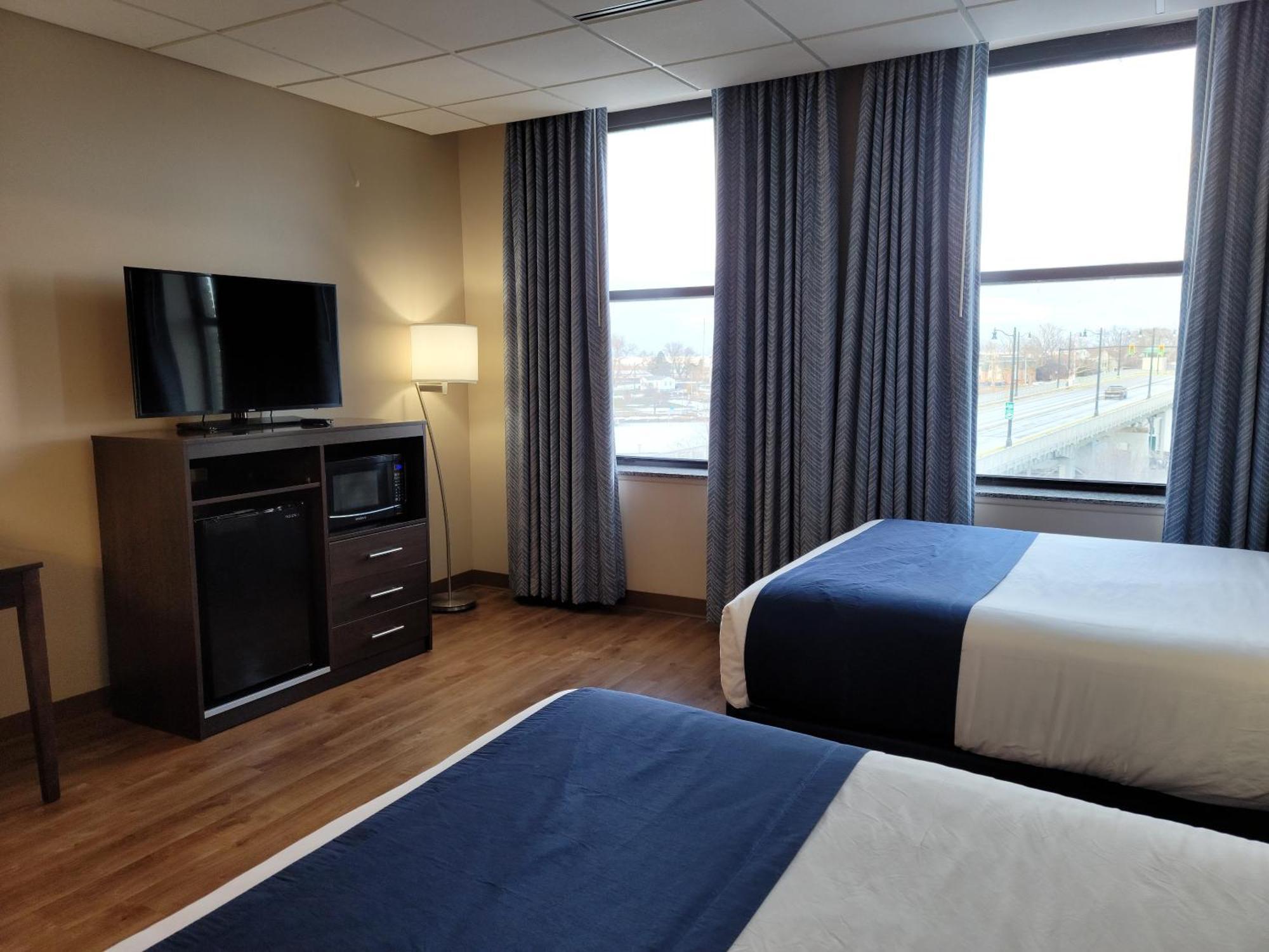 Ariel Broadway Hotel Lorain 외부 사진
